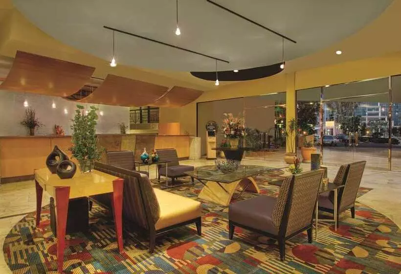 Szálloda Embassy Suites By Hilton Phoenix Biltmore