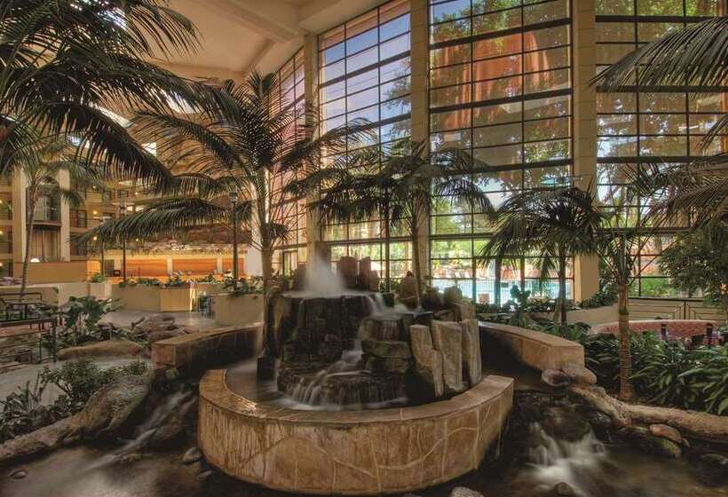 בית מלון כפרי Embassy Suites By Hilton Phoenix Biltmore