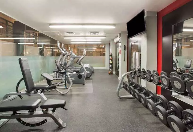 Szálloda Embassy Suites By Hilton Phoenix Biltmore