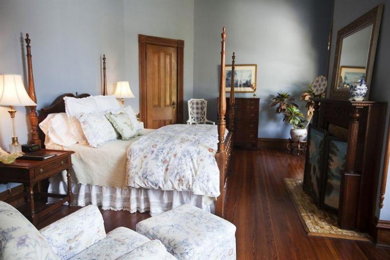 فندق Forsyth Park Inn