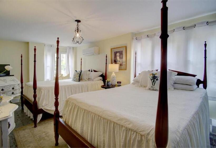 فندق Forsyth Park Inn