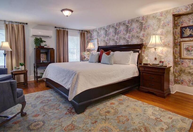 فندق Forsyth Park Inn