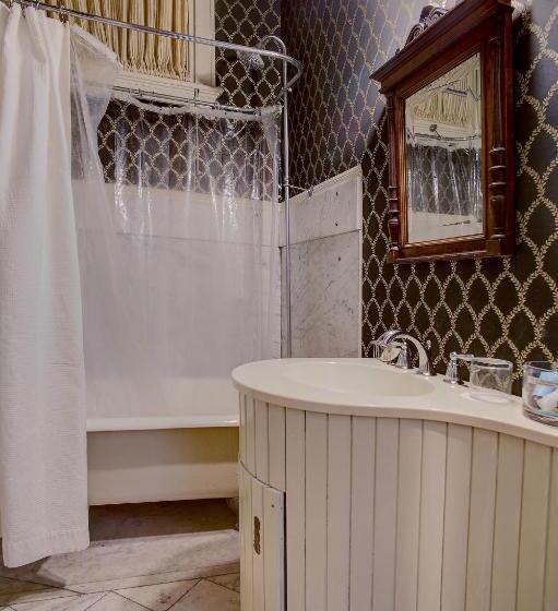 فندق Forsyth Park Inn