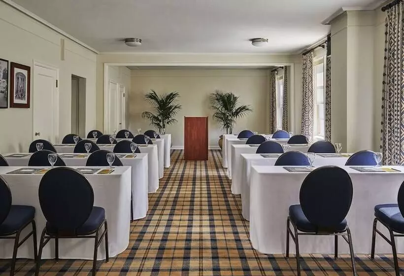 Otel Graduate By Hilton Berkeley