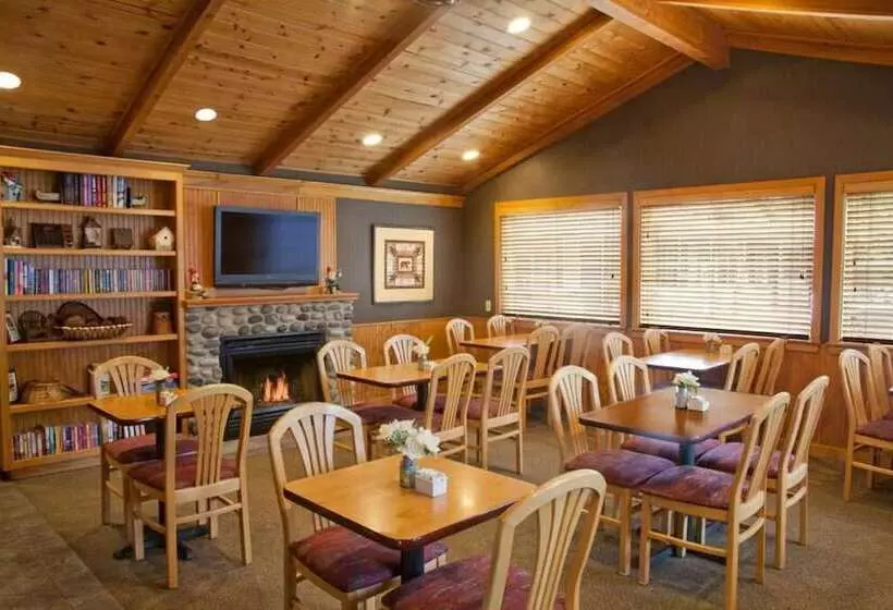 فندق Poulsbo Inn & Suites