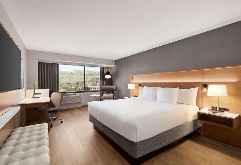 Radisson Hotel Salt Lake City Downtown