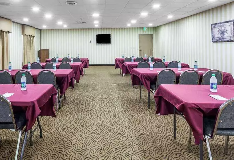 酒店 Ramada By Wyndham Lebanon