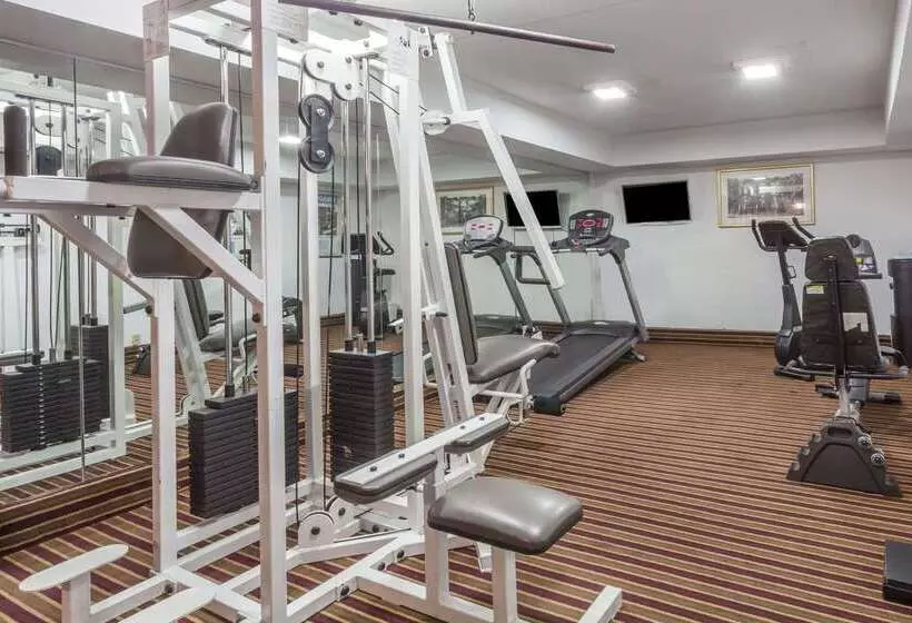 酒店 Ramada By Wyndham Lebanon