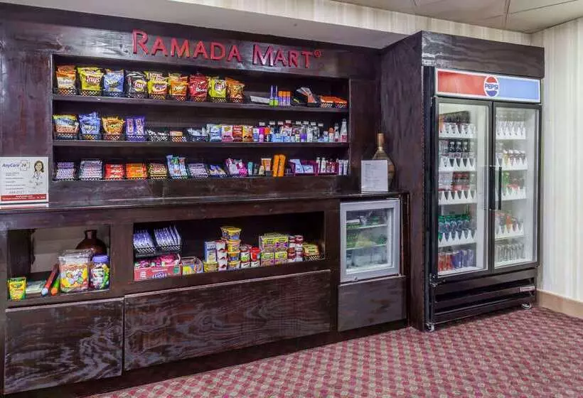 酒店 Ramada By Wyndham Lebanon
