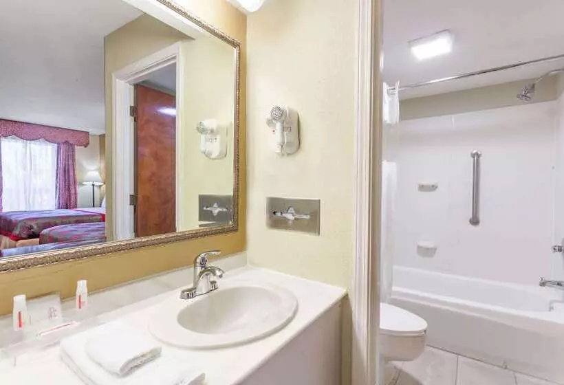 酒店 Ramada By Wyndham Lebanon