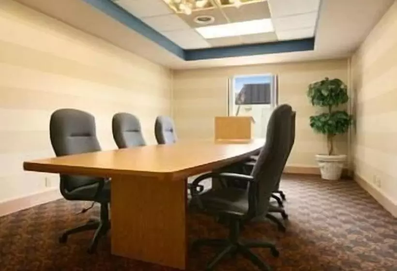 酒店 Ramada By Wyndham Lebanon