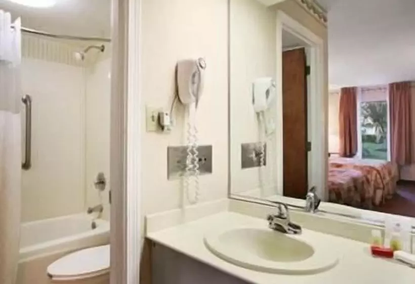 酒店 Ramada By Wyndham Lebanon