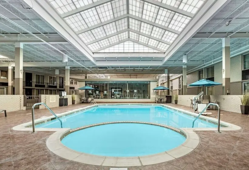 Best Western Plus Kingston Hotel And Conference Center
