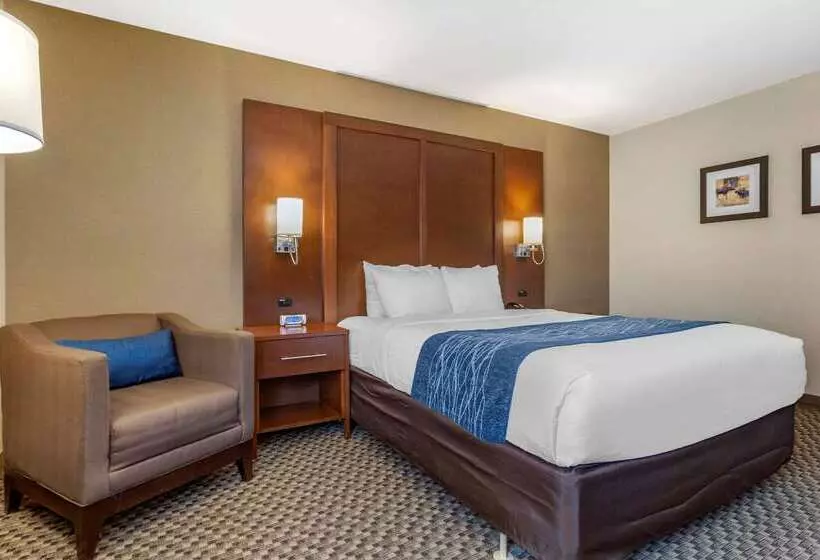 Comfort Inn At Buffalo Bill Village Resort