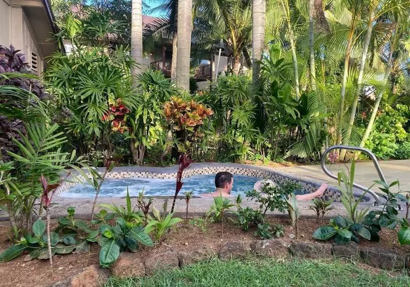 Hanalei Colony Resort