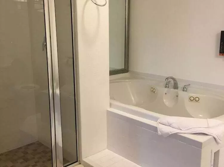 هتل Red Roof Plus Fort Myers