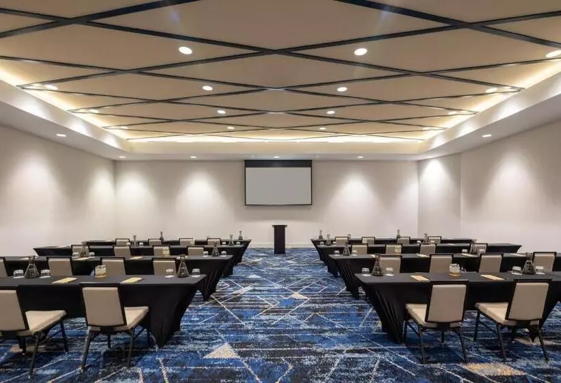 فندق Crowne Plaza Atlanta Ne   Norcross