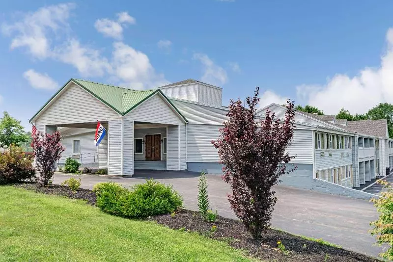 호텔 Days Inn By Wyndham Kittery