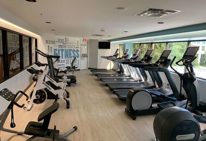 ホテル Doubletree By Hilton Tampa Rocky Point Waterfront