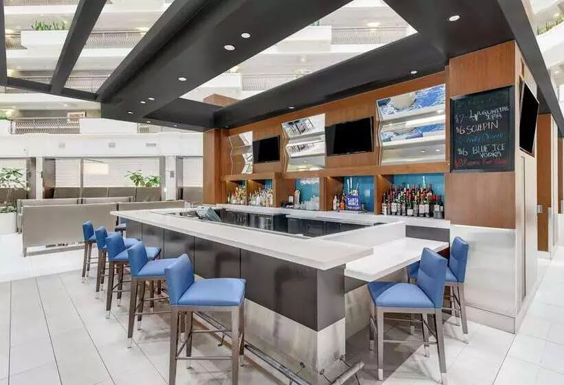 فندق Embassy Suites By Hilton Anaheim Orange