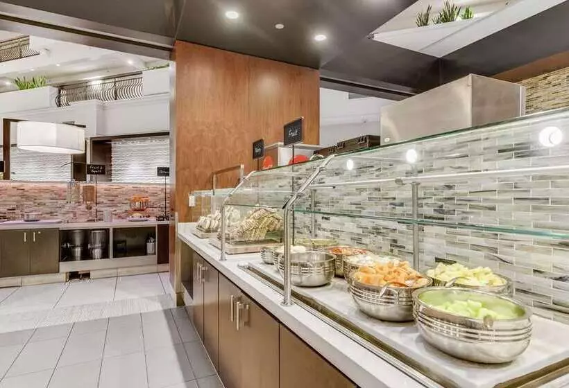 فندق Embassy Suites By Hilton Anaheim Orange