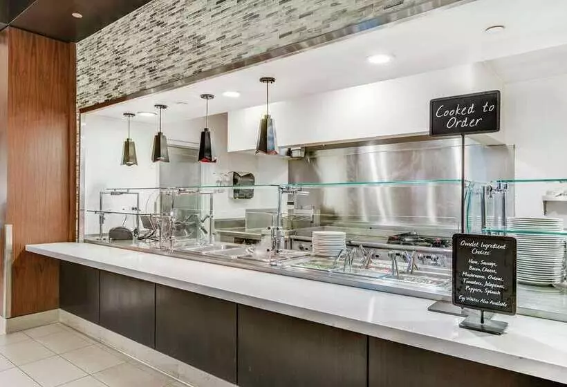 فندق Embassy Suites By Hilton Anaheim Orange