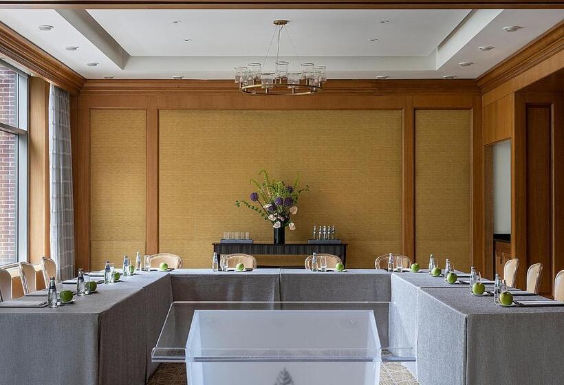 هتل Four Seasons Boston