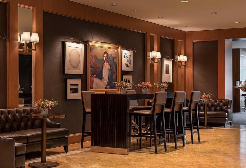 هتل Four Seasons Boston