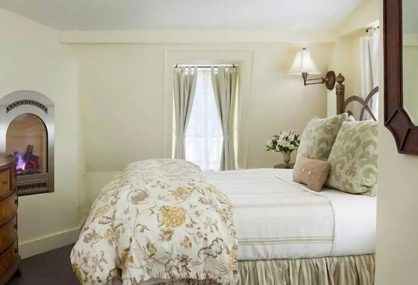 فندق Garden Gables Inn