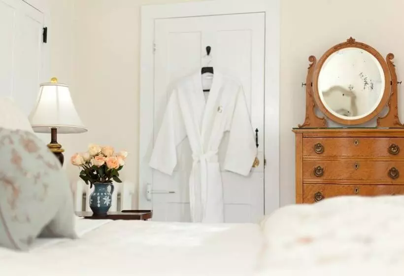 فندق Garden Gables Inn