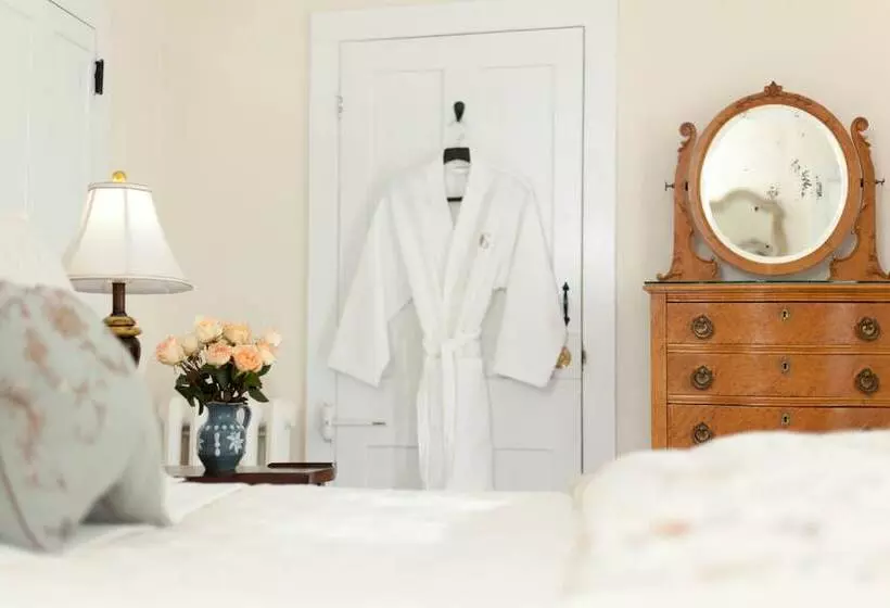 فندق Garden Gables Inn