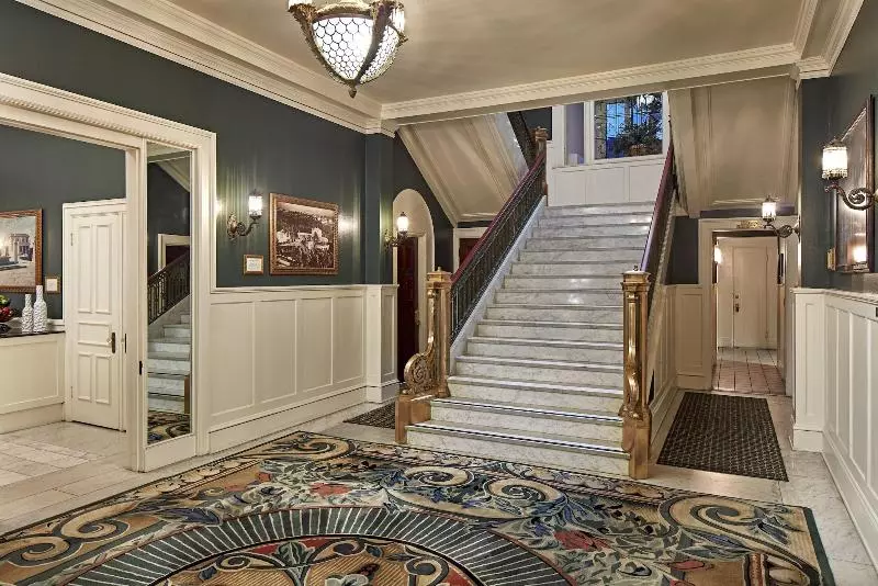 Отель Glorietta Bay Inn