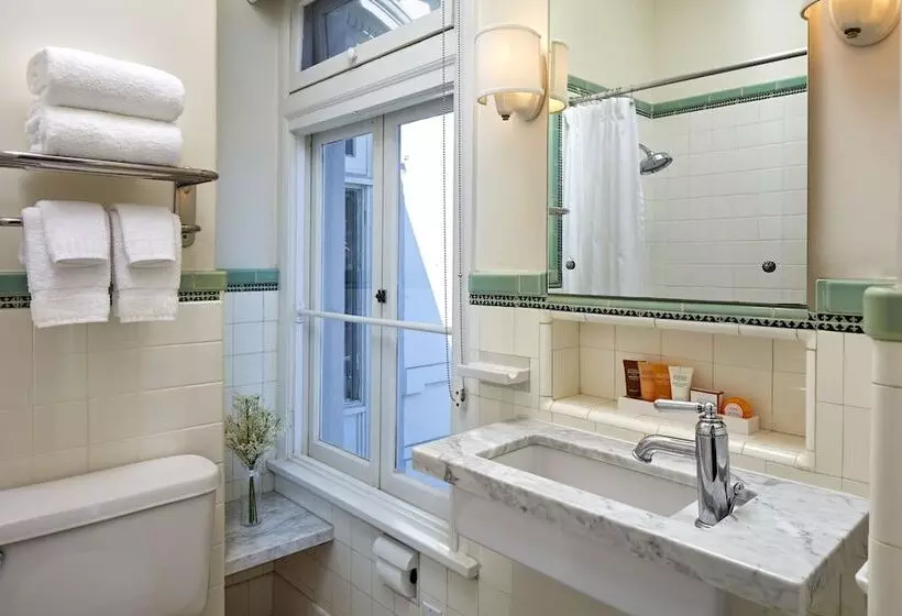 Отель Glorietta Bay Inn