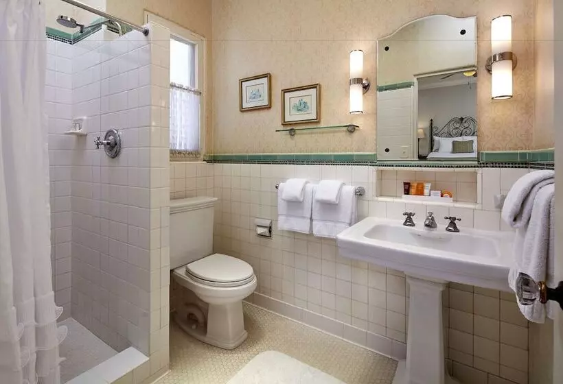 Отель Glorietta Bay Inn