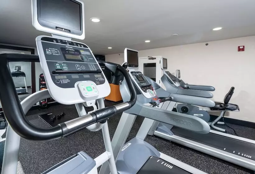 בית מלון כפרי Hampton Inn Fall River/westport