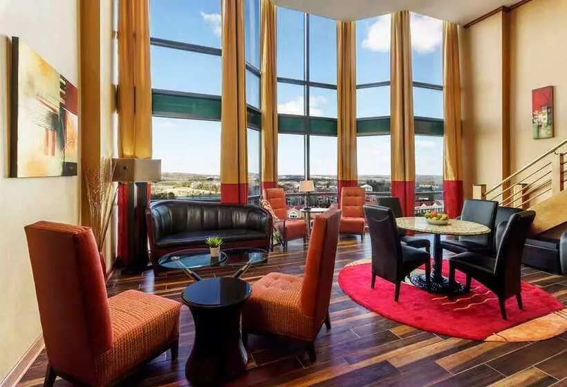 Otel Hilton Charlotte University Place