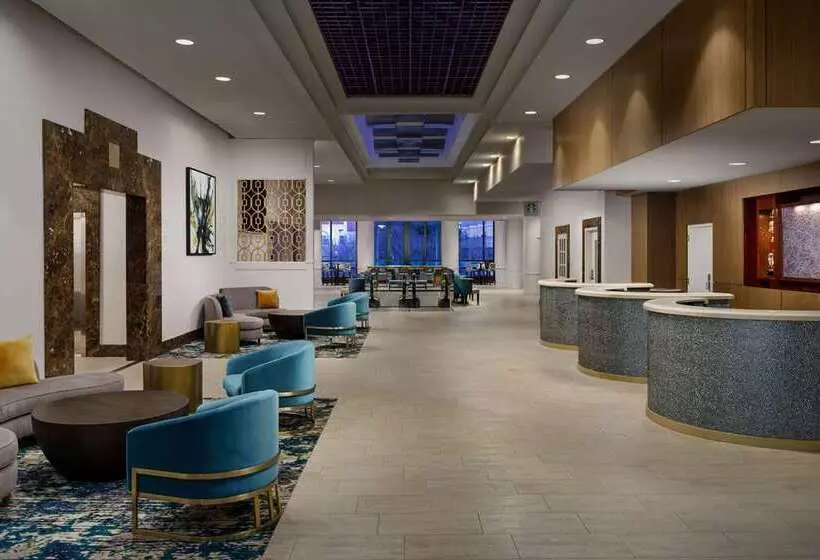Otel Hilton Charlotte University Place