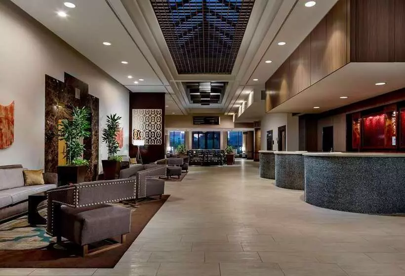 Otel Hilton Charlotte University Place