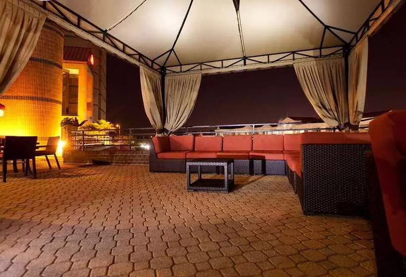 Otel Hilton Charlotte University Place