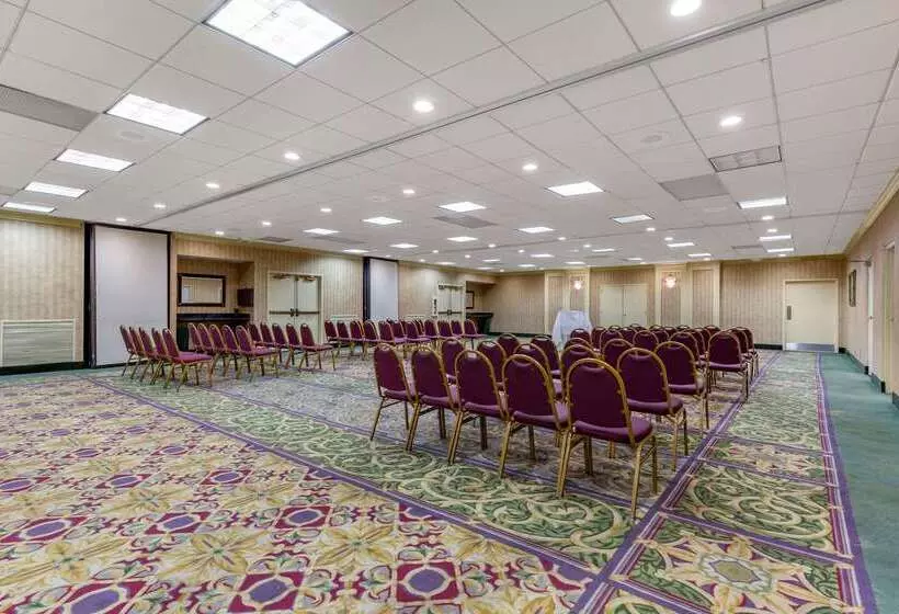 ホテル Quality Inn Windsor Mill   Baltimore