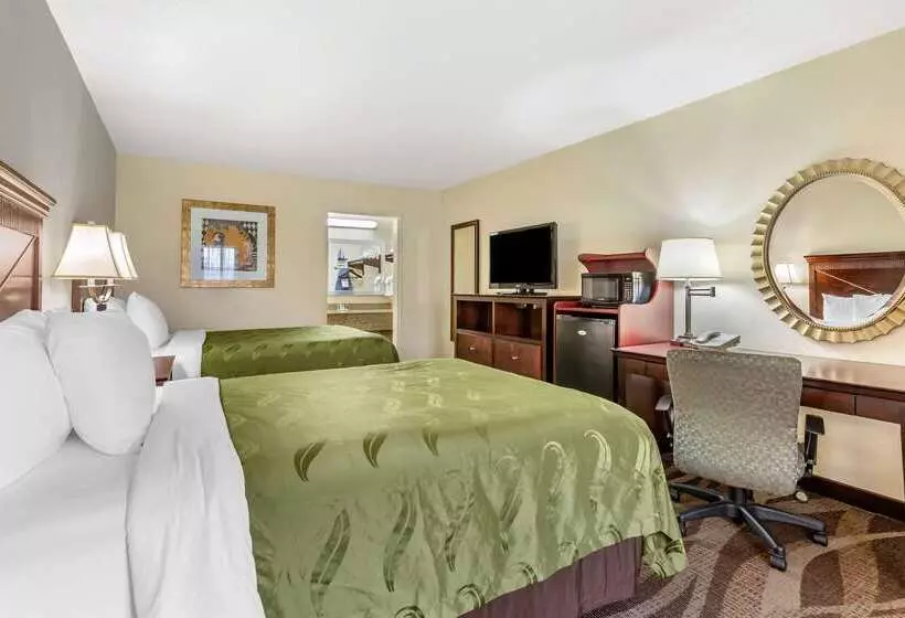ホテル Quality Inn Windsor Mill   Baltimore