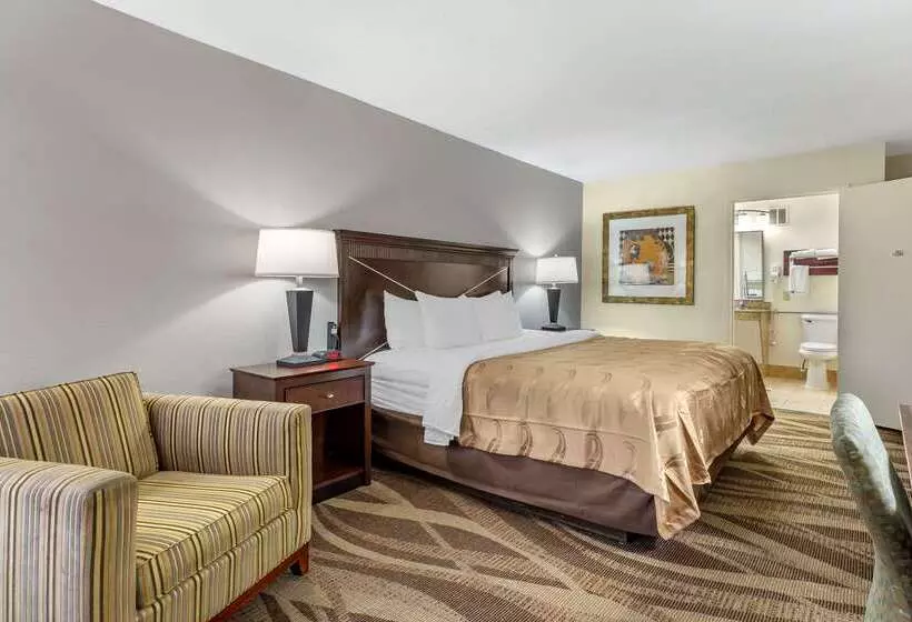 ホテル Quality Inn Windsor Mill   Baltimore