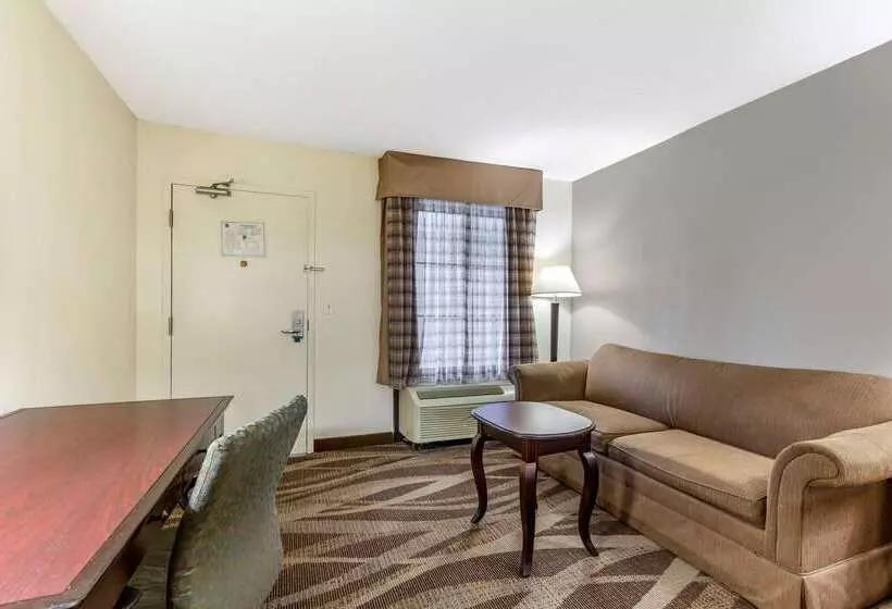 ホテル Quality Inn Windsor Mill   Baltimore