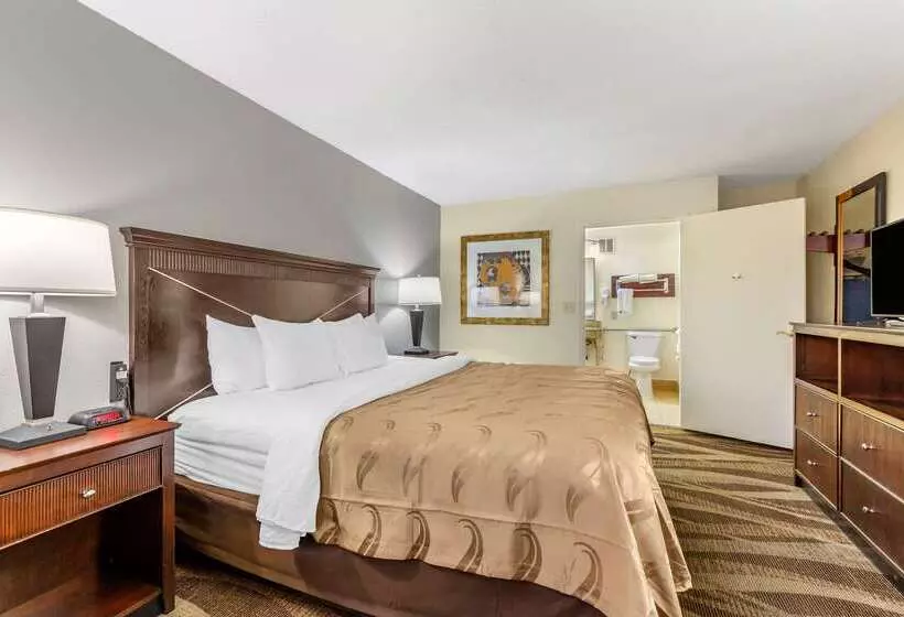 ホテル Quality Inn Windsor Mill   Baltimore