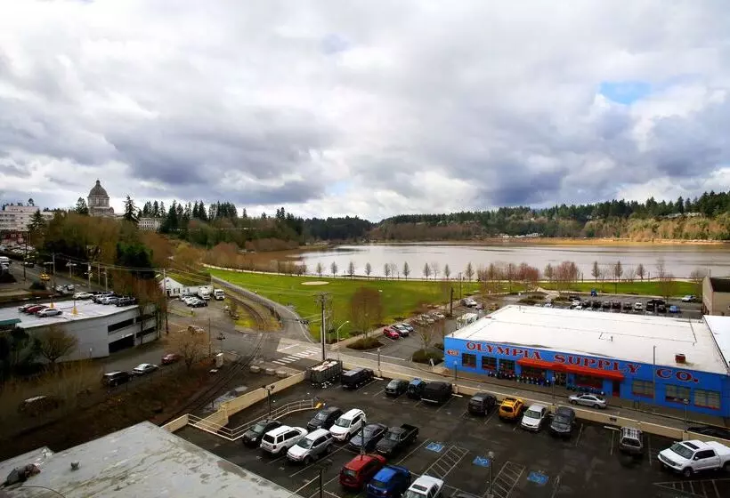 هتل Red Lion Inn & Suites Olympia, Governor