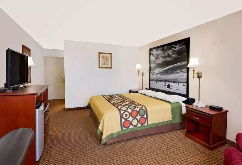 Hotel Super 8 By Wyndham Plainview