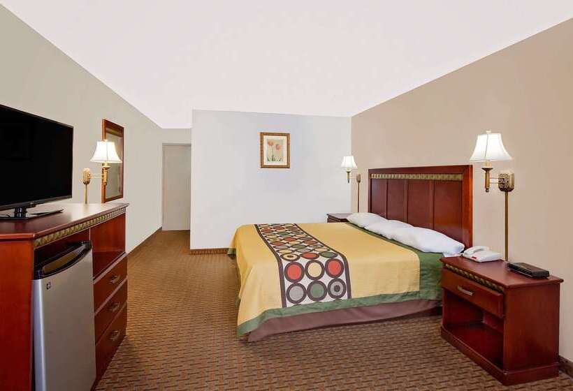 فندق Super 8 By Wyndham Plainview