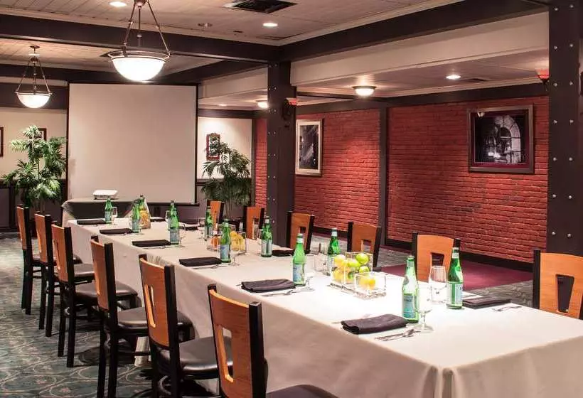 Surestay Plus Hotel By Best Western Lehigh Valley