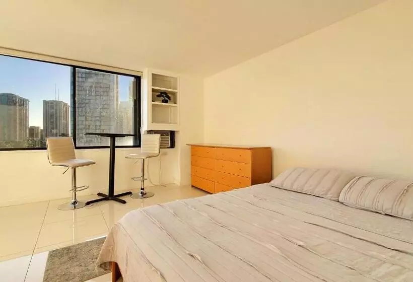 호텔 Waikiki Monarch