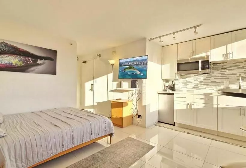 호텔 Waikiki Monarch